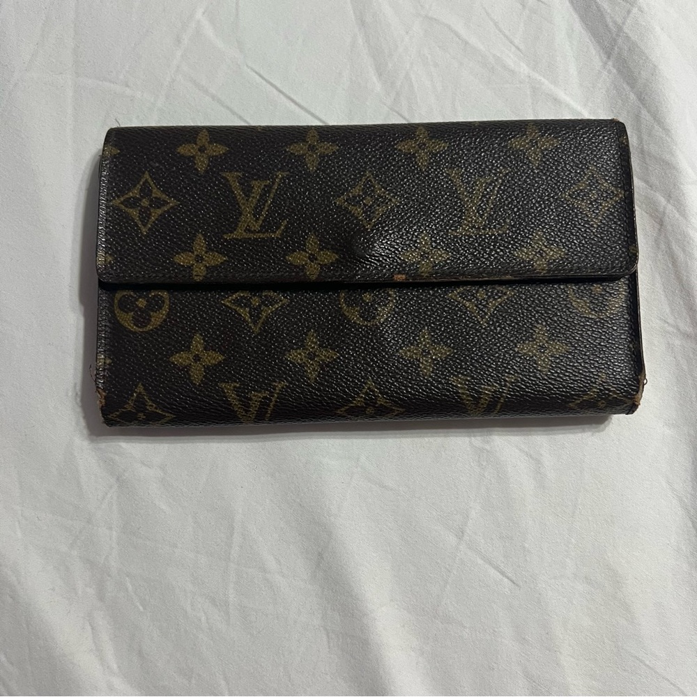 Louis Vuitton Vintage wallet